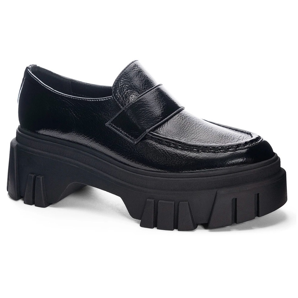 Chinese Laundry Jensen Loafers: Black Lug Sole Platform